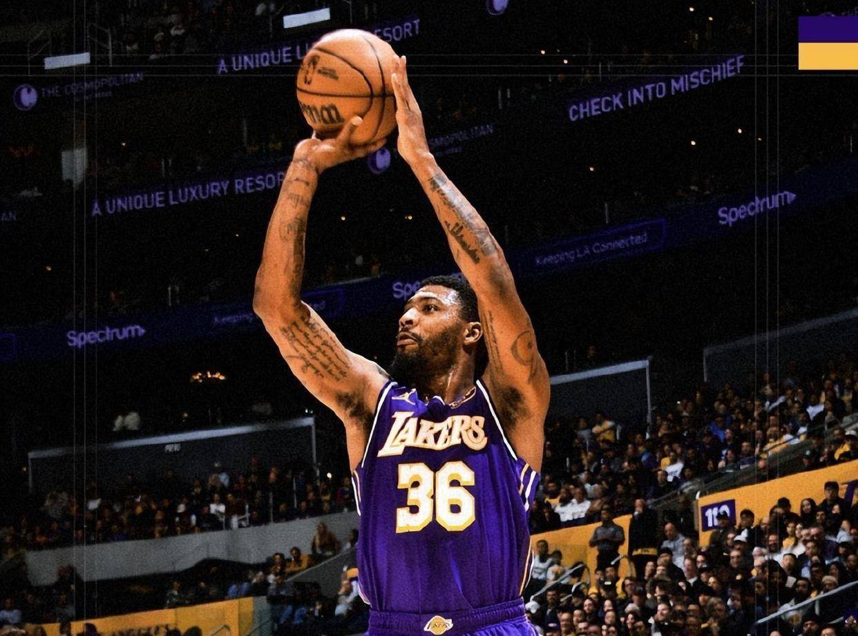 爱游戏-包含密尔沃基雄鹿发布备战花絮；窗口期豪取连胜；CBA常规赛任务艰巨；球队文化再被提及的词条