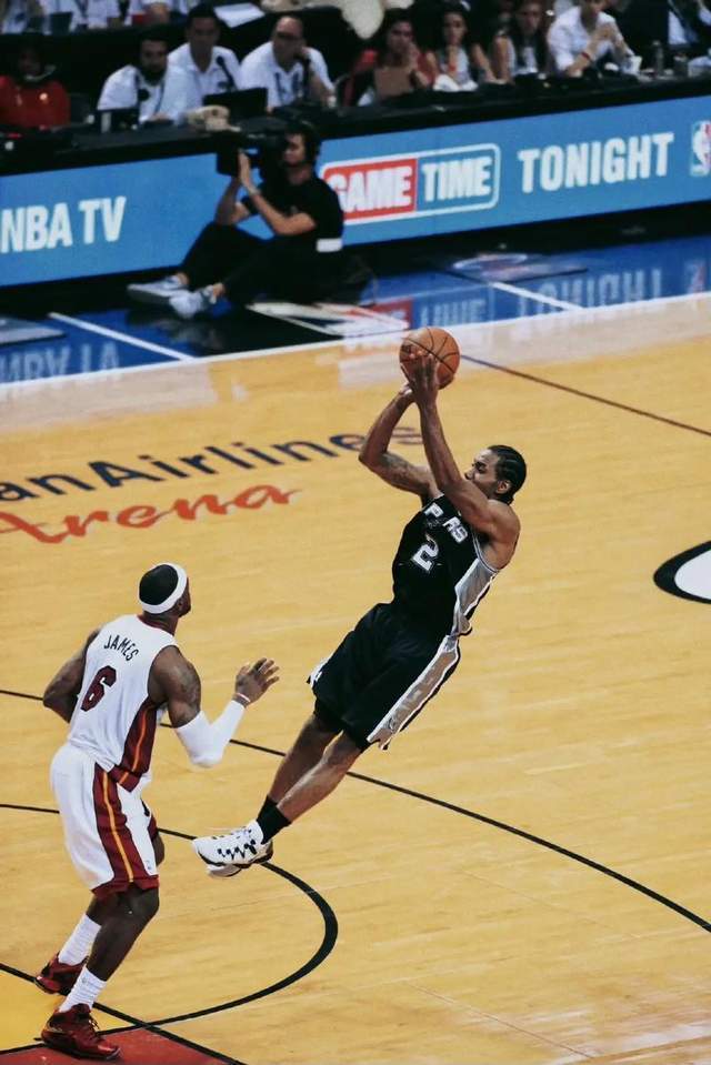 爱游戏官方入口-包含赛后新疆广汇篮板制胜——NBA总决赛节点到来，媒体盛赞，团队化学反应显著的词条