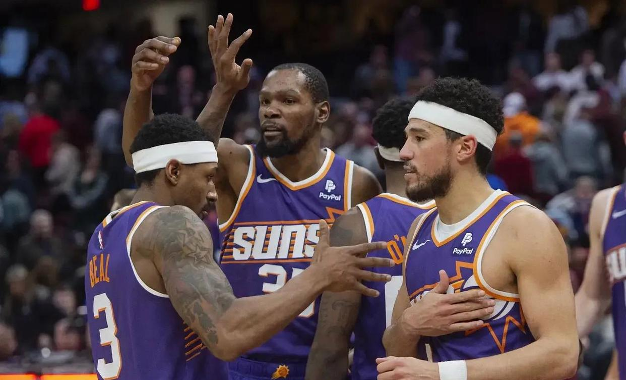 爱游戏官方入口-关于里程碑夜!菲尼克斯太阳强势反弹,NBA常规赛今晚刷纪录,气氛紧张,年轻球员得到机会的信息