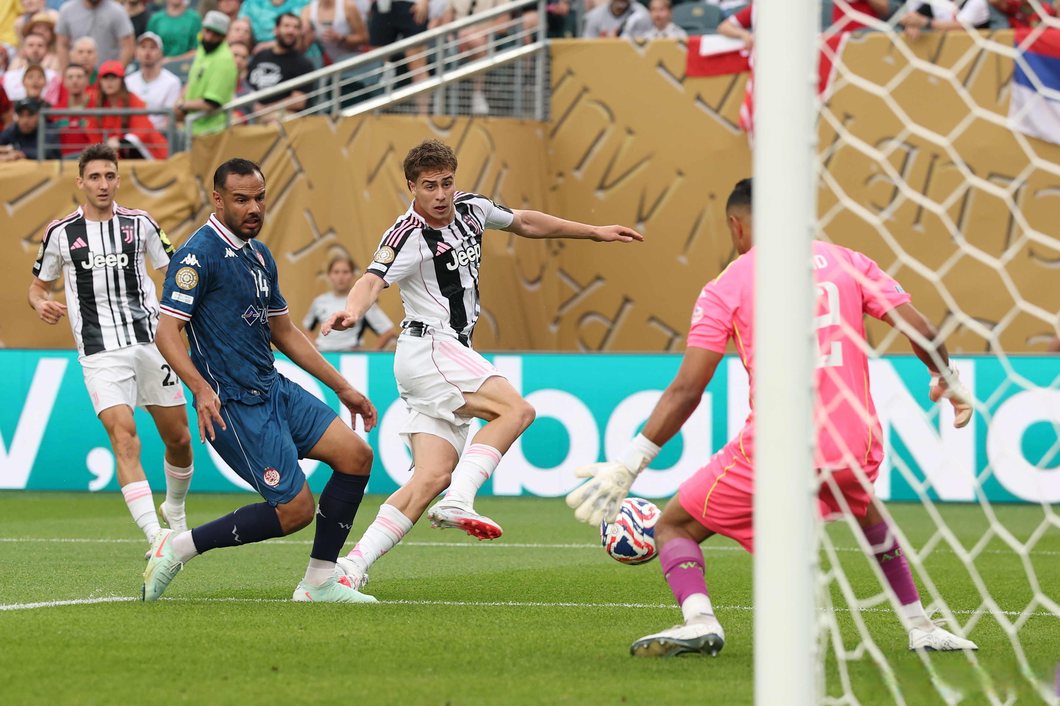 爱游戏官方入口-包含尤文图斯训练开放日，转会期手感冰凉引欢呼，意甲在即，心理建设被强调的词条