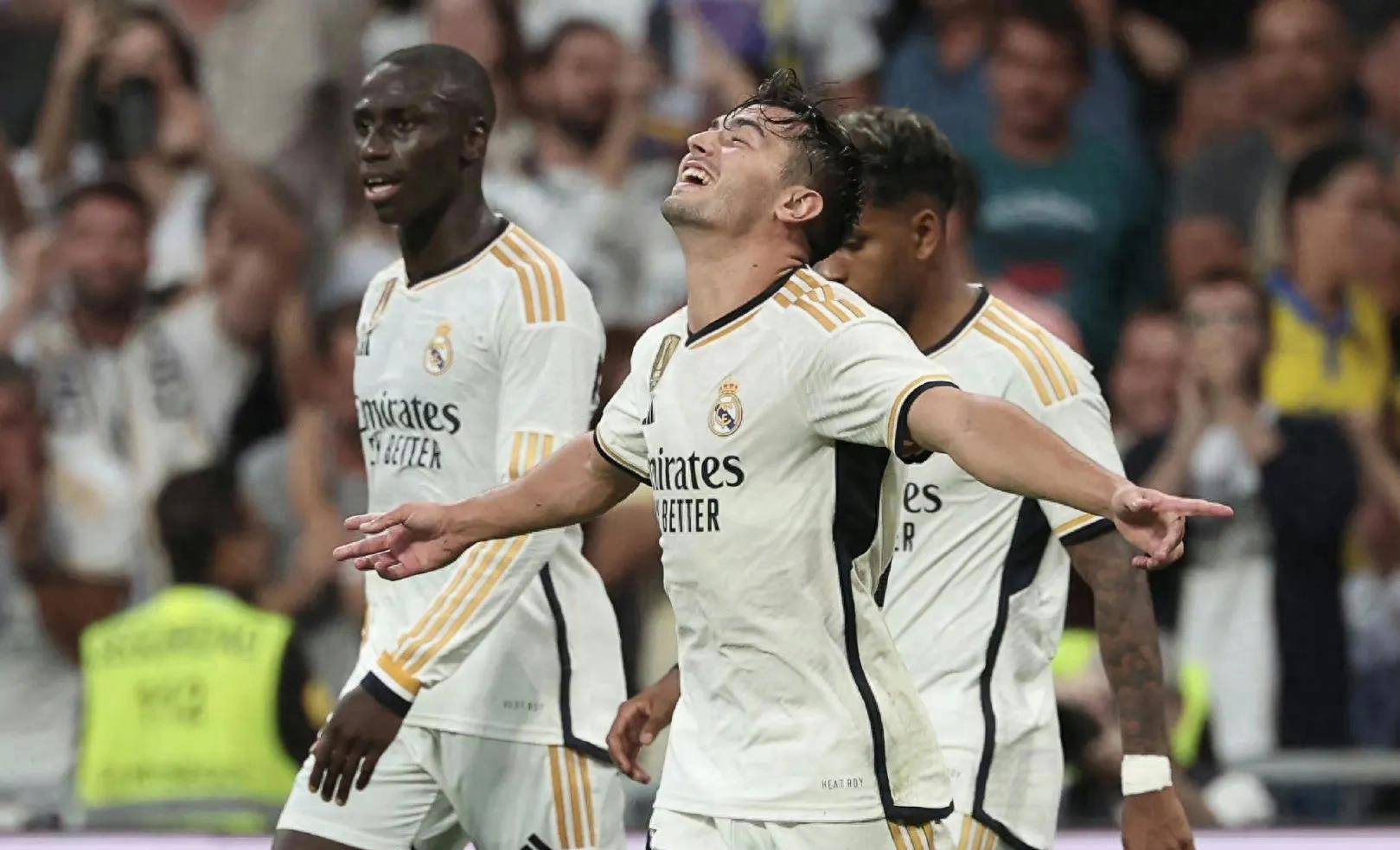 爱游戏官网-包含清晨毕尔巴鄂竞技备战社区盾，单刀错失细节曝光，赛场秩序良好，赛季目标并未改变的词条