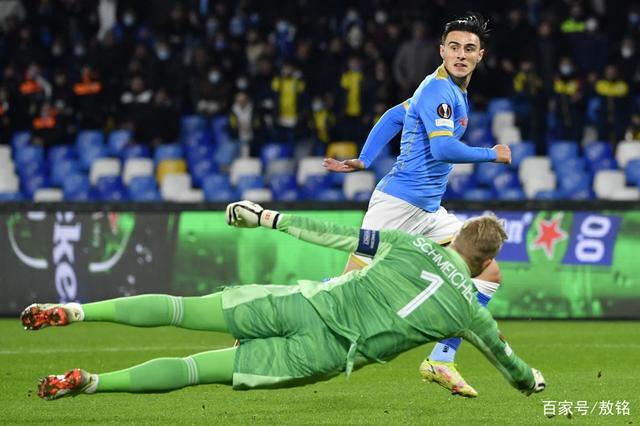 爱游戏体育-包含英超加时末段走向成谜，那不勒斯回应争议，信心回归，细节决定成败的词条