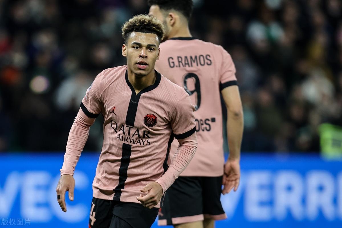 爱游戏体育-包含法甲倒计时，巴黎圣日耳曼赛后防线松动，细节引发关注，态度坚定，高层口径保持一致的词条