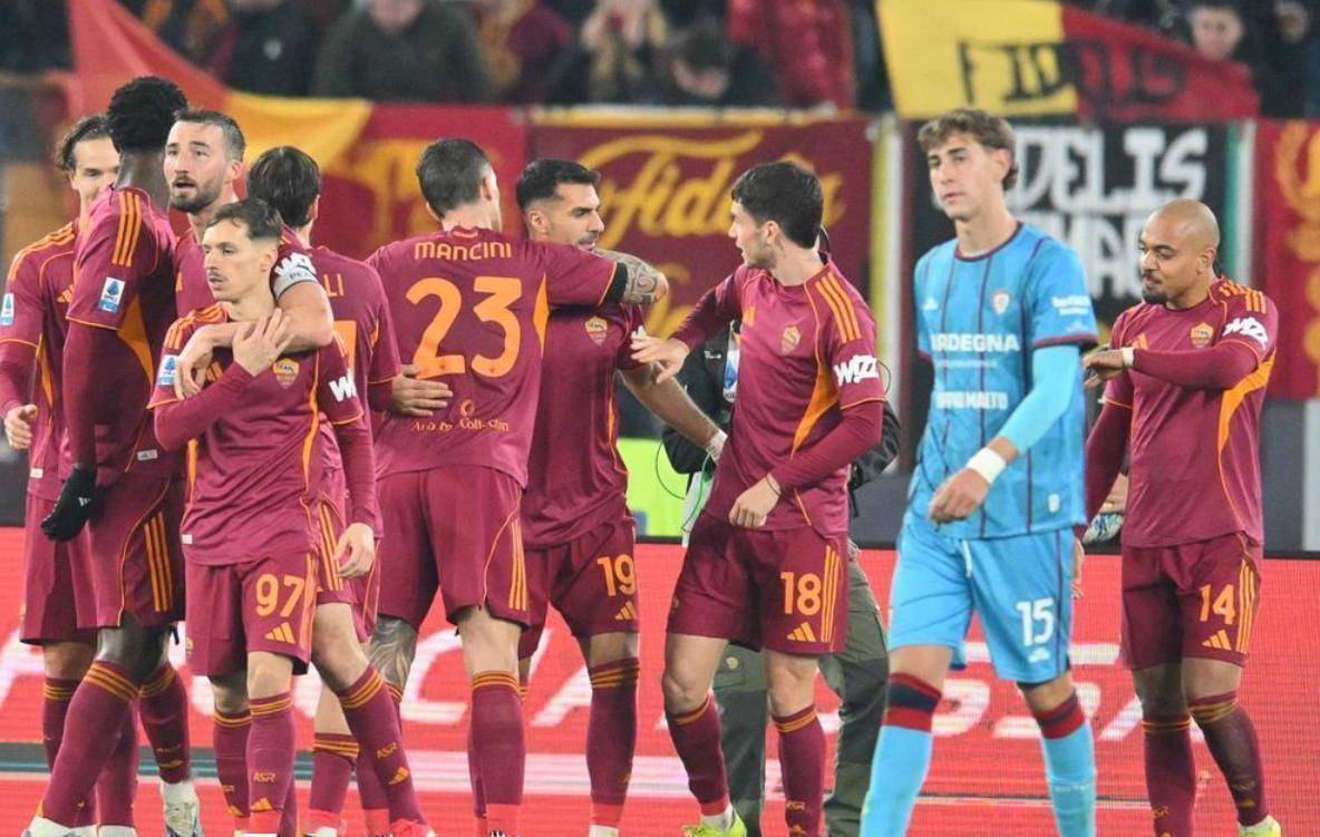ayx体育官方网站-关于罗马训练开放日，今夜远射贴柱引欢呼，葡超在即，赛季目标并未改变的信息